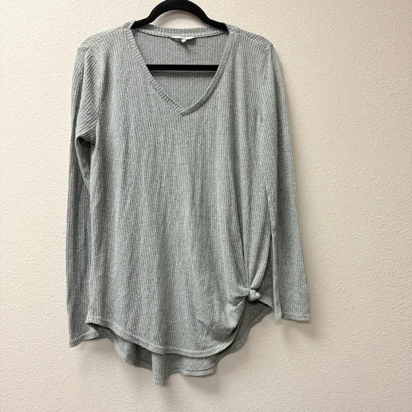 BKE Gray Ribbed V Neck Top L Long Sleeve Soft Casual Layering Tee - Picture 2 of 6